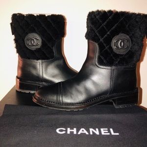 CHANEL boots 38